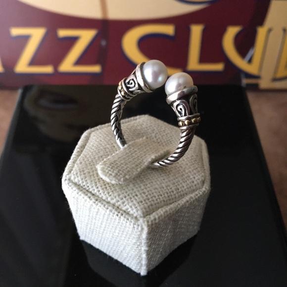 Jewelry - 🤫JUST REDUCE .925 PEARL RING